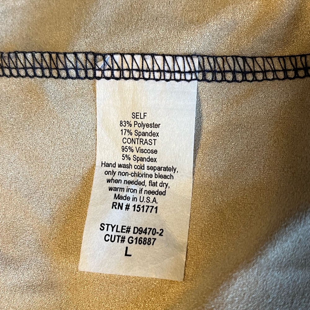 Dress - Picture 8 of 8